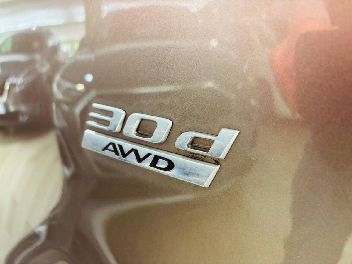 Jaguar F-Pace 3.0 D V6 300 CV AWD aut. First Edition (10)