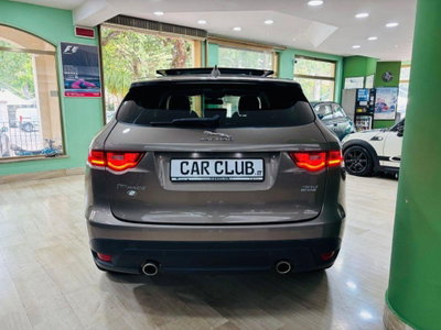 Jaguar F-Pace 3.0 D V6 300 CV AWD aut. First Edition (5)