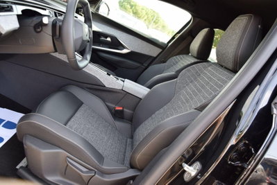 Peugeot 5008 1.2 hybrid Allure 145cv 7p.ti e-dcs6 (6)