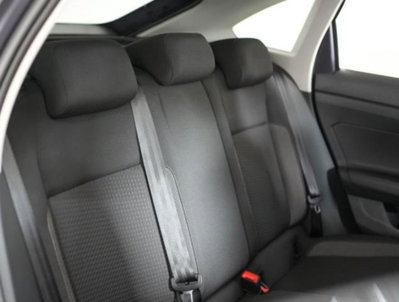 Volkswagen Taigo 1.0 tsi Edition 115cv dsg (7)