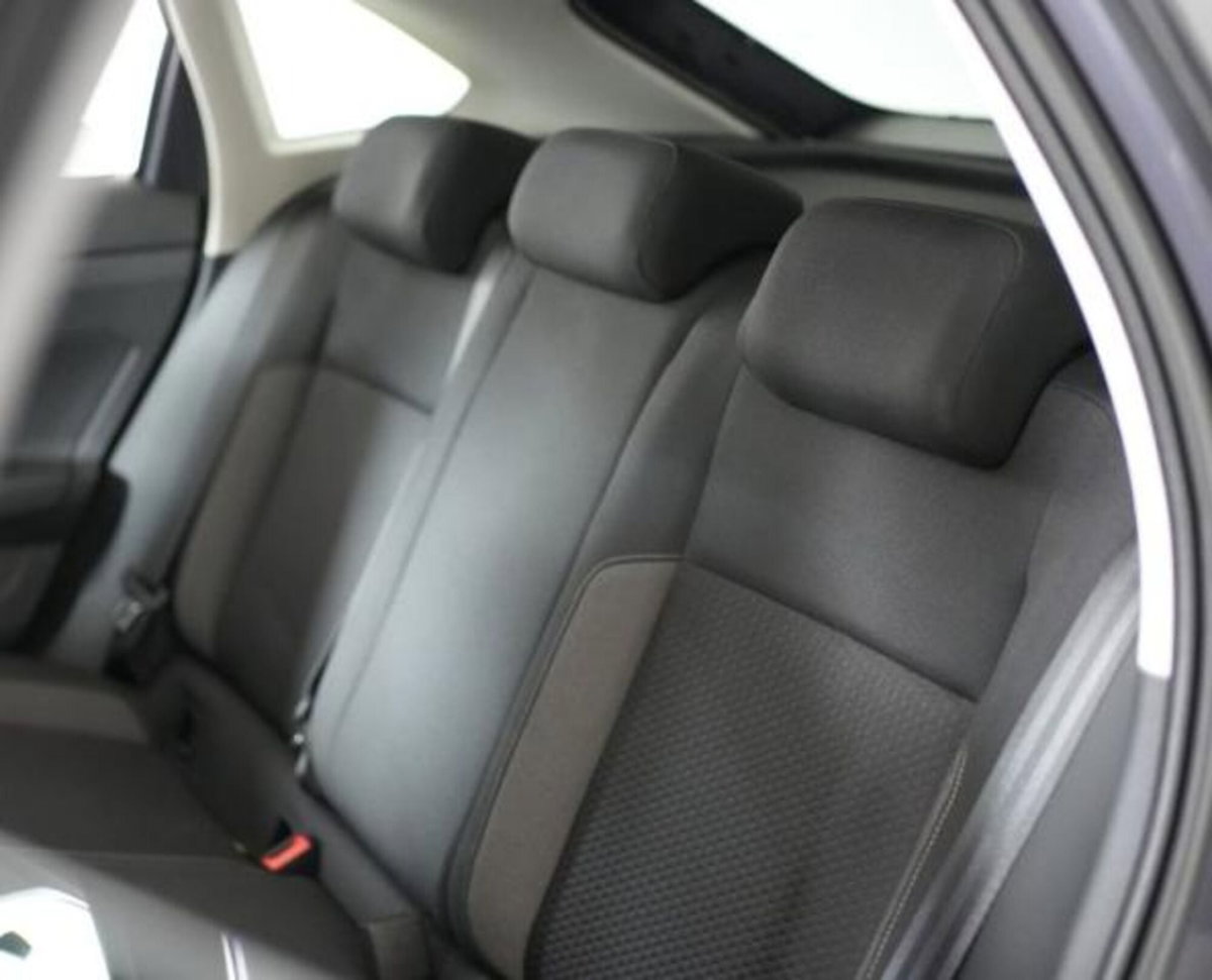 Volkswagen Taigo 1.0 tsi Edition 115cv dsg (8)
