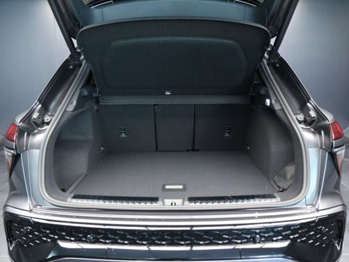 Audi Q3 Sportback 2.0 tfsi S line edition quattro 265cv s-tronic (6)