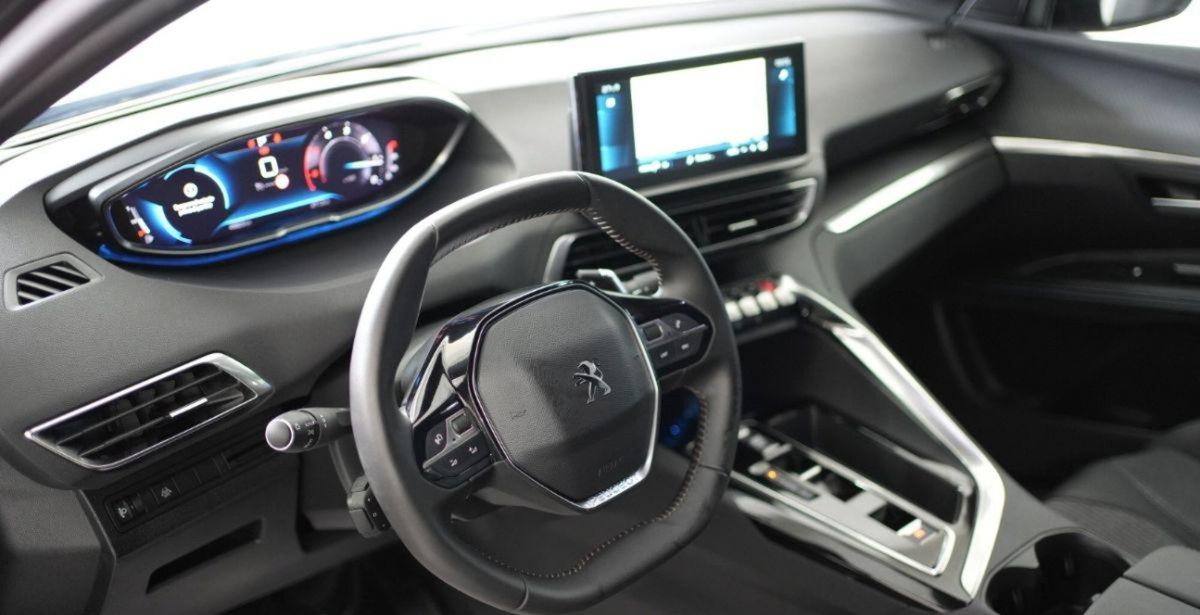 Peugeot 3008 BlueHDi 130 S&S EAT8 GT Pack (6)