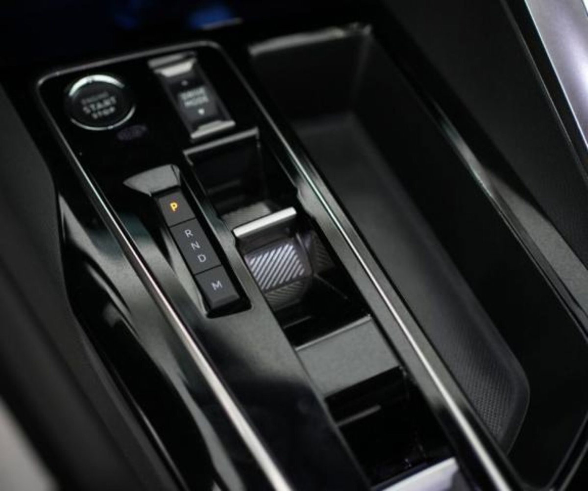 Peugeot 3008 BlueHDi 130 S&S EAT8 GT Pack (8)