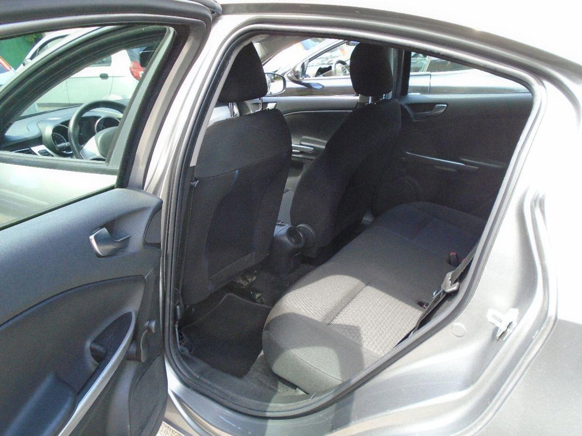 Alfa Romeo Giulietta 1.4 tb Giulietta 105cv (20)