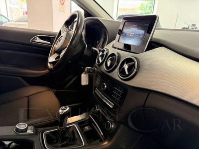 Mercedes-Benz Classe B 180 d Sport (10)