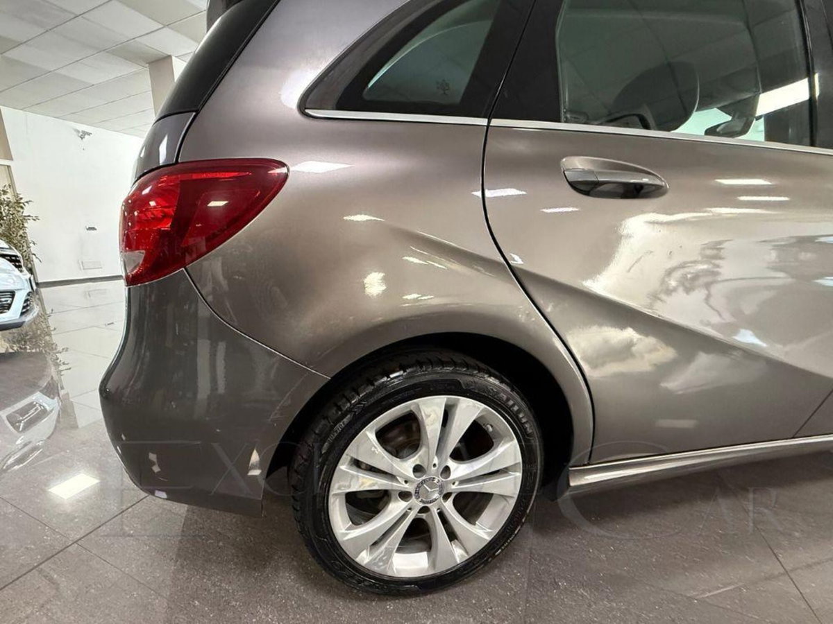 Mercedes-Benz Classe B 180 d Sport (6)