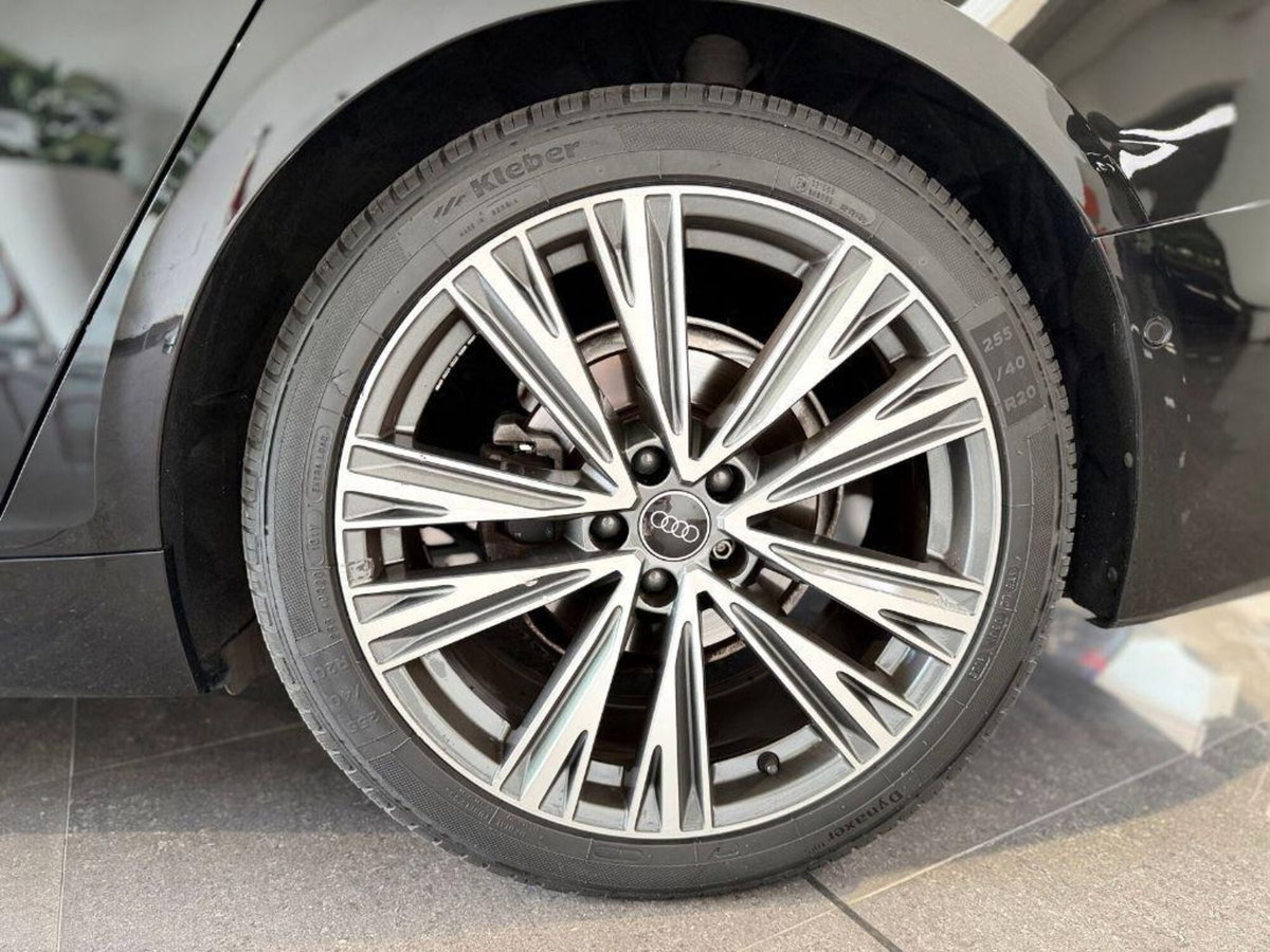 Mercedes-Benz Classe B 180 d Sport (7)