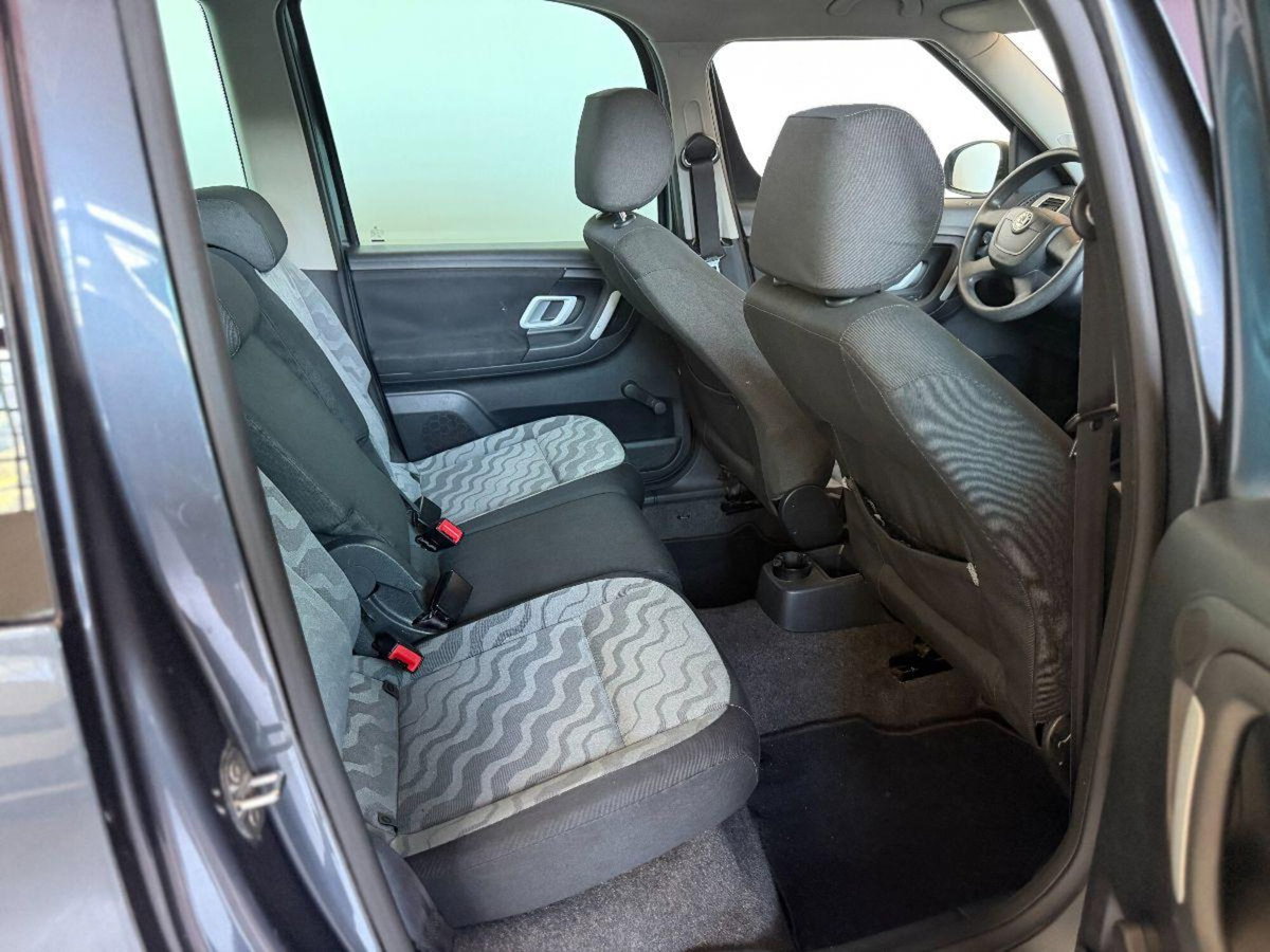Skoda Roomster 16V Sport GPLine (8)