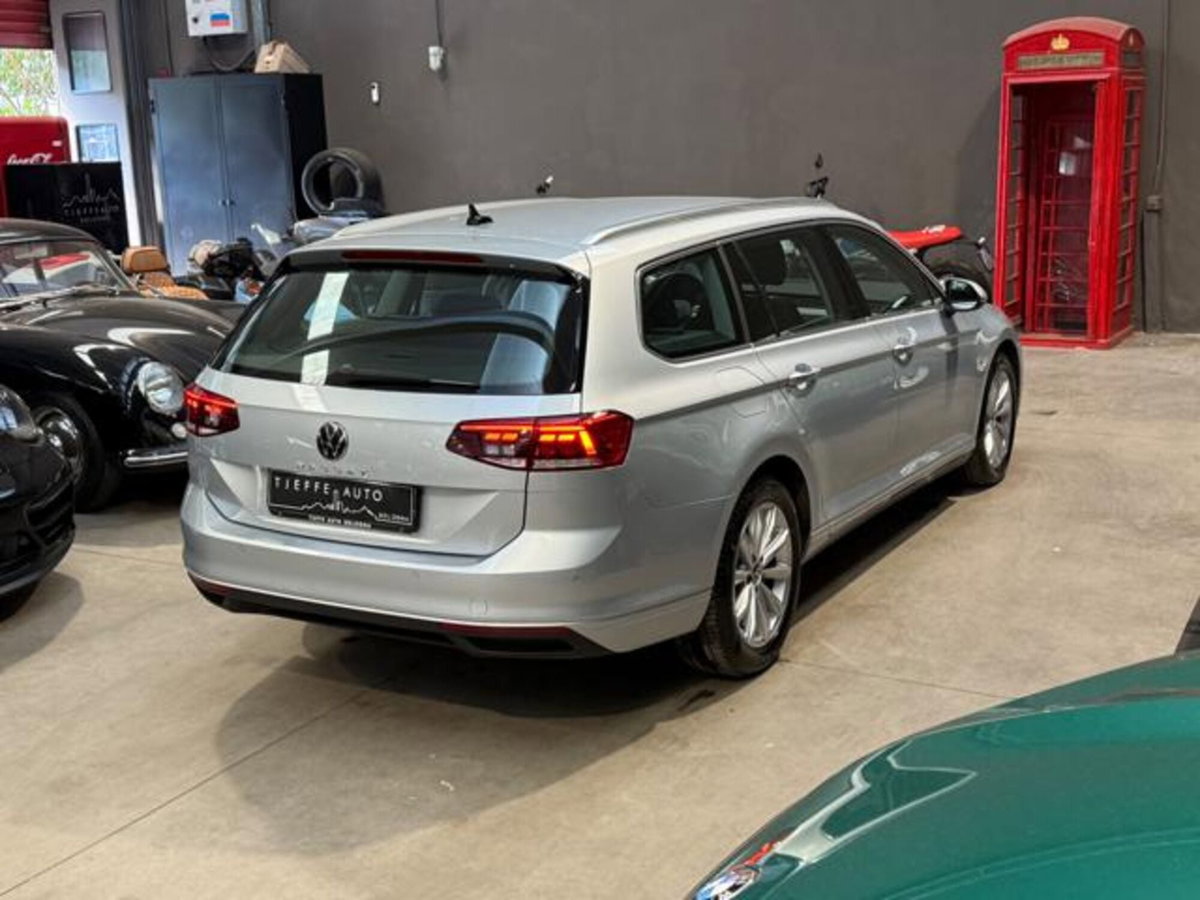 Volkswagen Passat Variant 2.0 TDI SCR 122 CV EVO DSG Business (4)