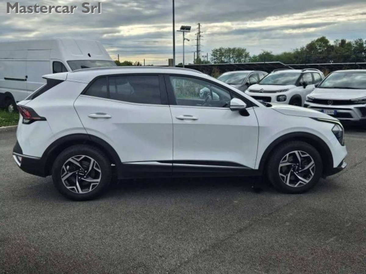 Kia Sportage 1.6 crdi mhev Business dct (4)