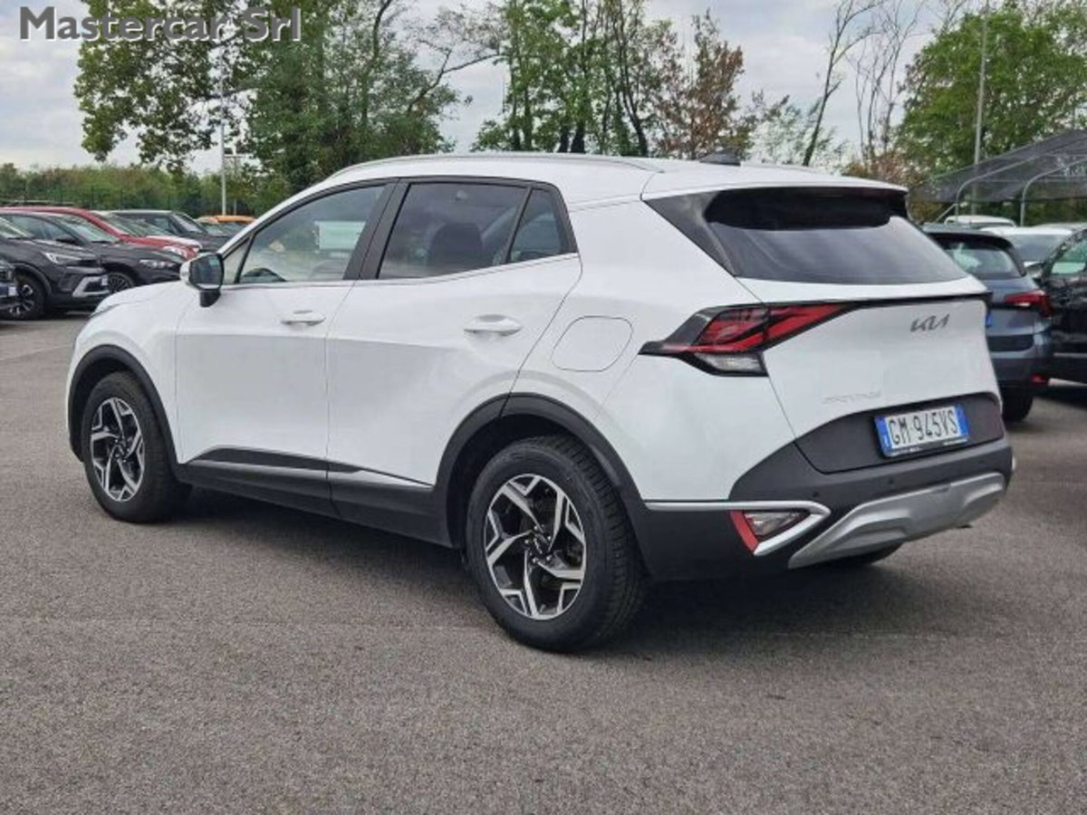 Kia Sportage 1.6 crdi mhev Business dct (6)