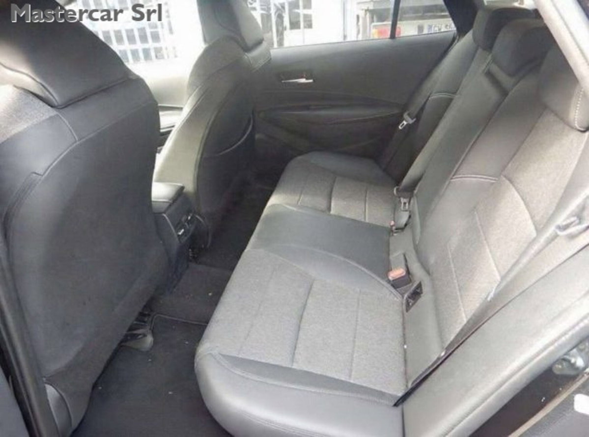 Toyota Corolla Touring Sports 2.0h GR Sport auto (7)