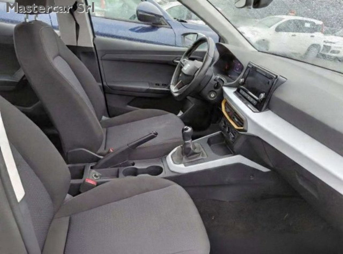 SEAT Arona 1.0 ecotsi Style 95cv (6)