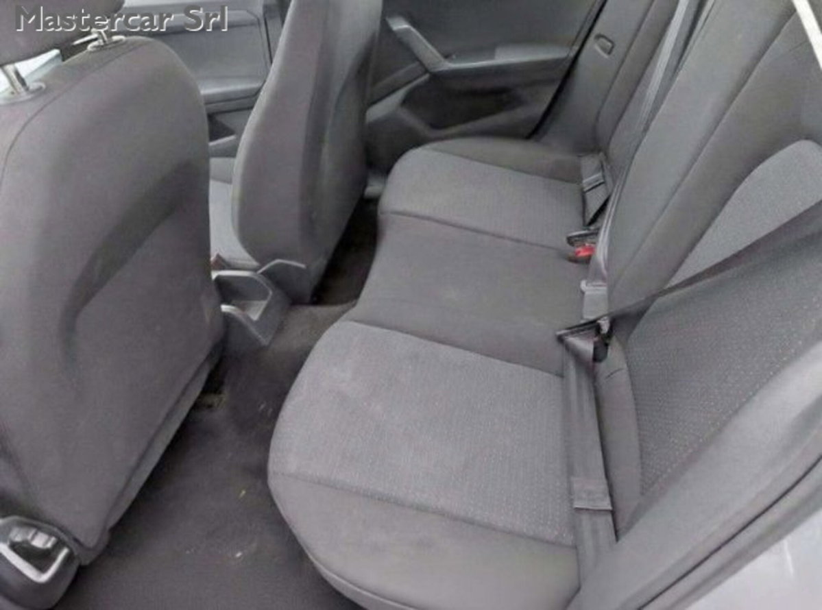 SEAT Arona 1.0 ecotsi Style 95cv (8)