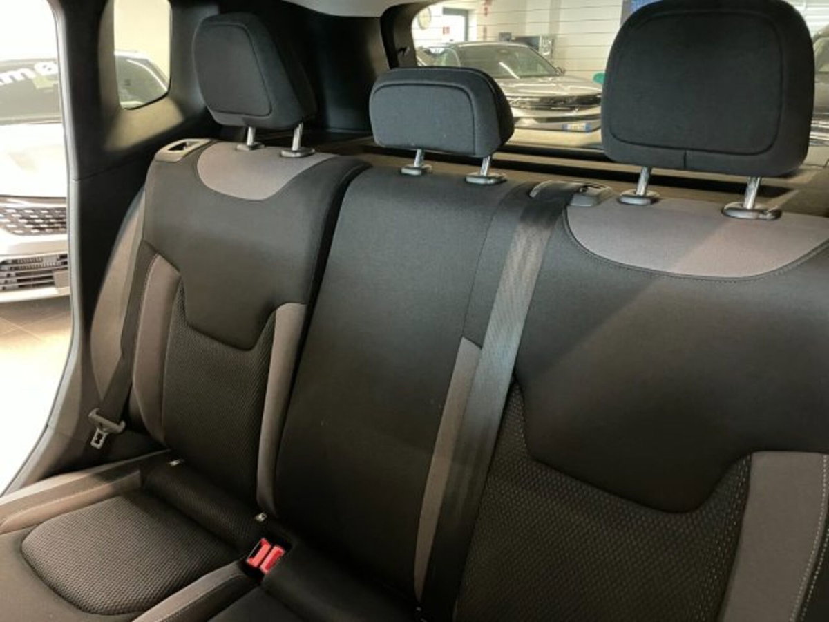Jeep Renegade 1.6 Mjt 130 CV Limited (11)