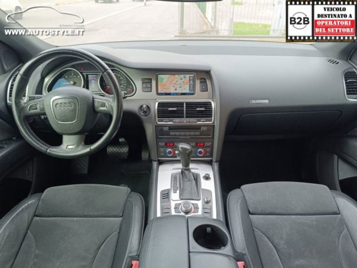 Audi Q7 3.0 V6 TDI 240 CV clean diesel quattro tiptronic (11)
