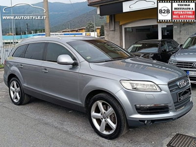 Audi Q7 3.0 V6 TDI 240 CV clean diesel quattro tiptronic (18)