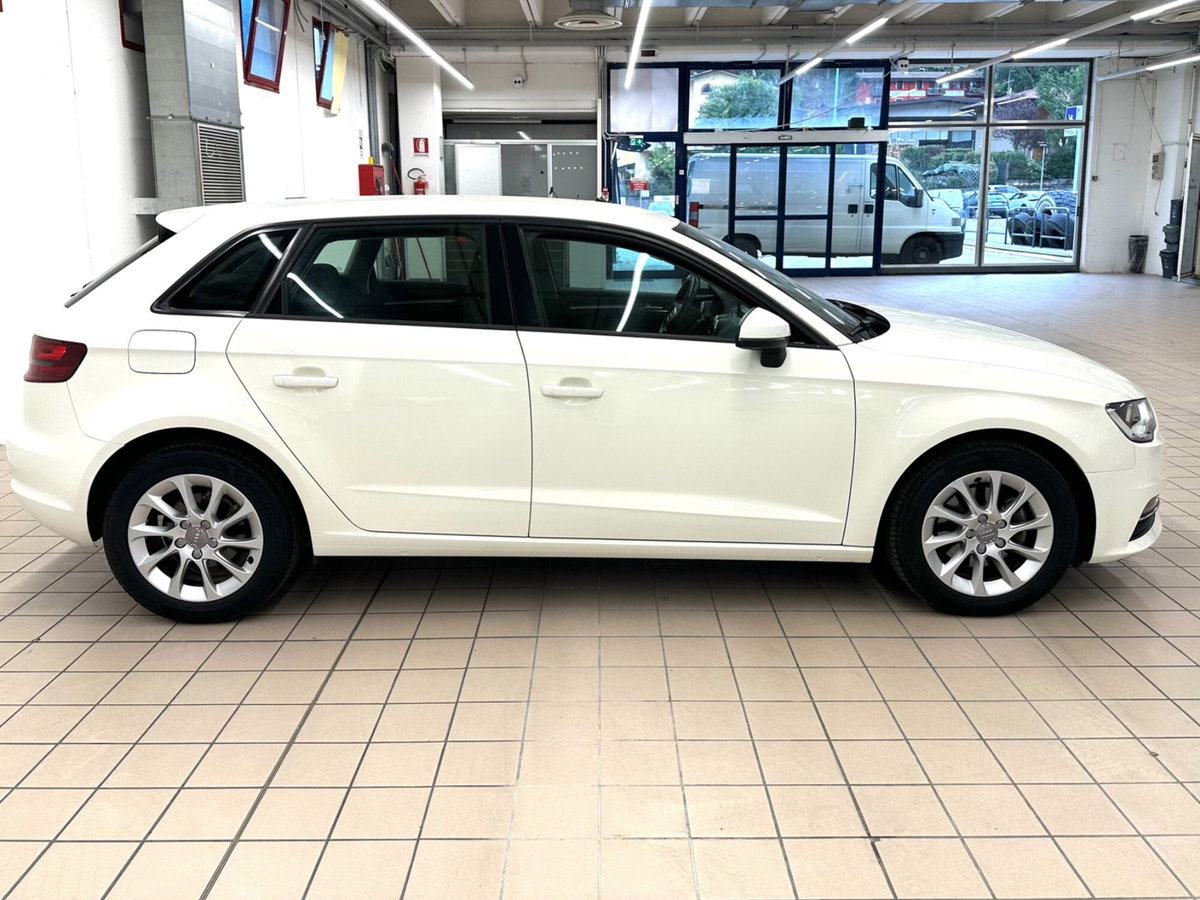 Audi A3 Sportback 1.6 TDI clean diesel S tronic Business (4)