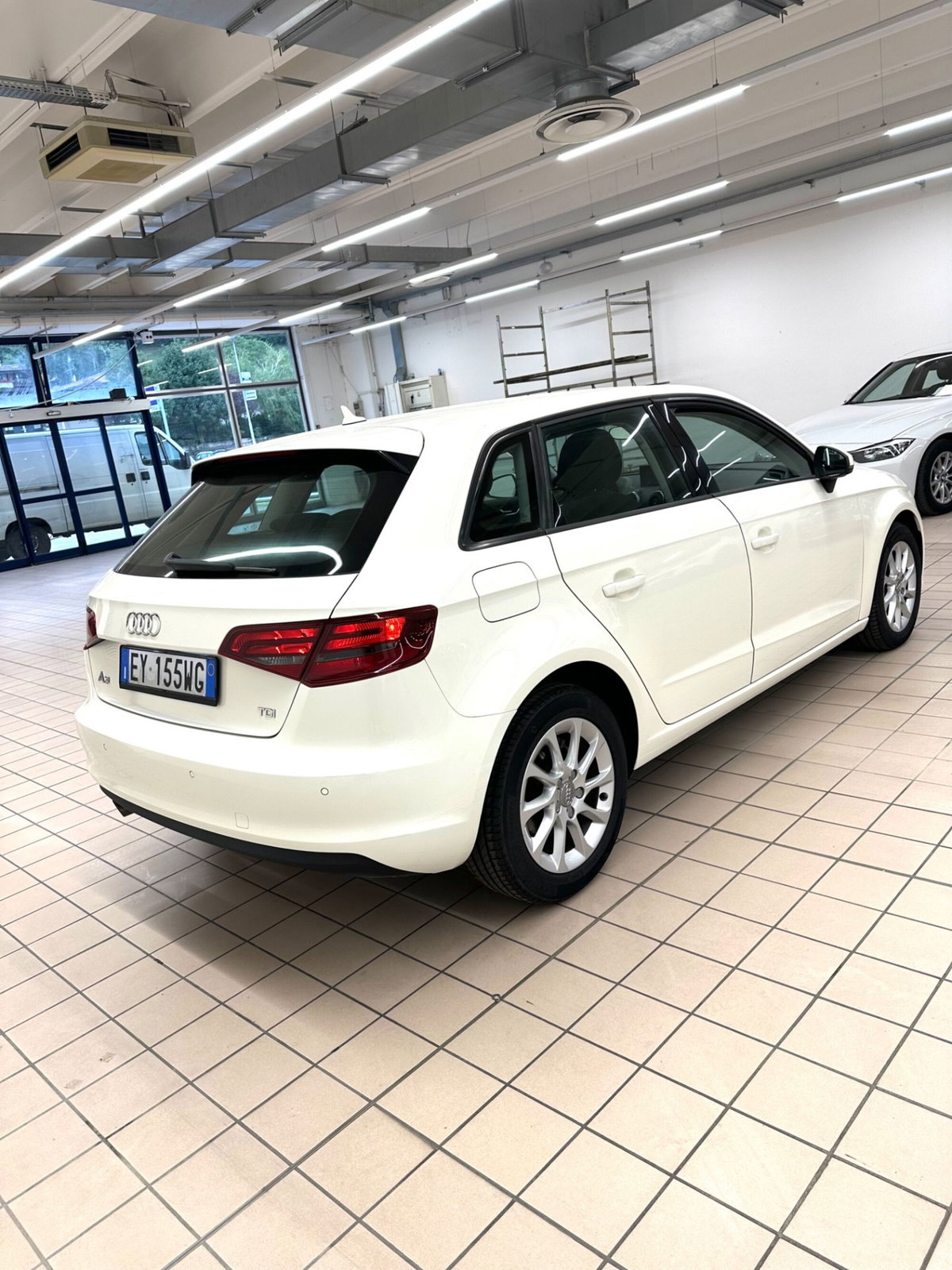Audi A3 Sportback 1.6 TDI clean diesel S tronic Business (8)
