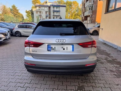 Audi Q3 45 TFSI e S tronic Business (5)