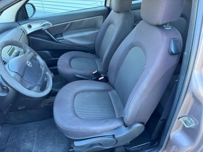 Lancia Ypsilon 1.3 MJT 75 CV Diva (14)