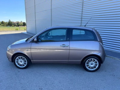 Lancia Ypsilon 1.3 MJT 75 CV Diva (8)