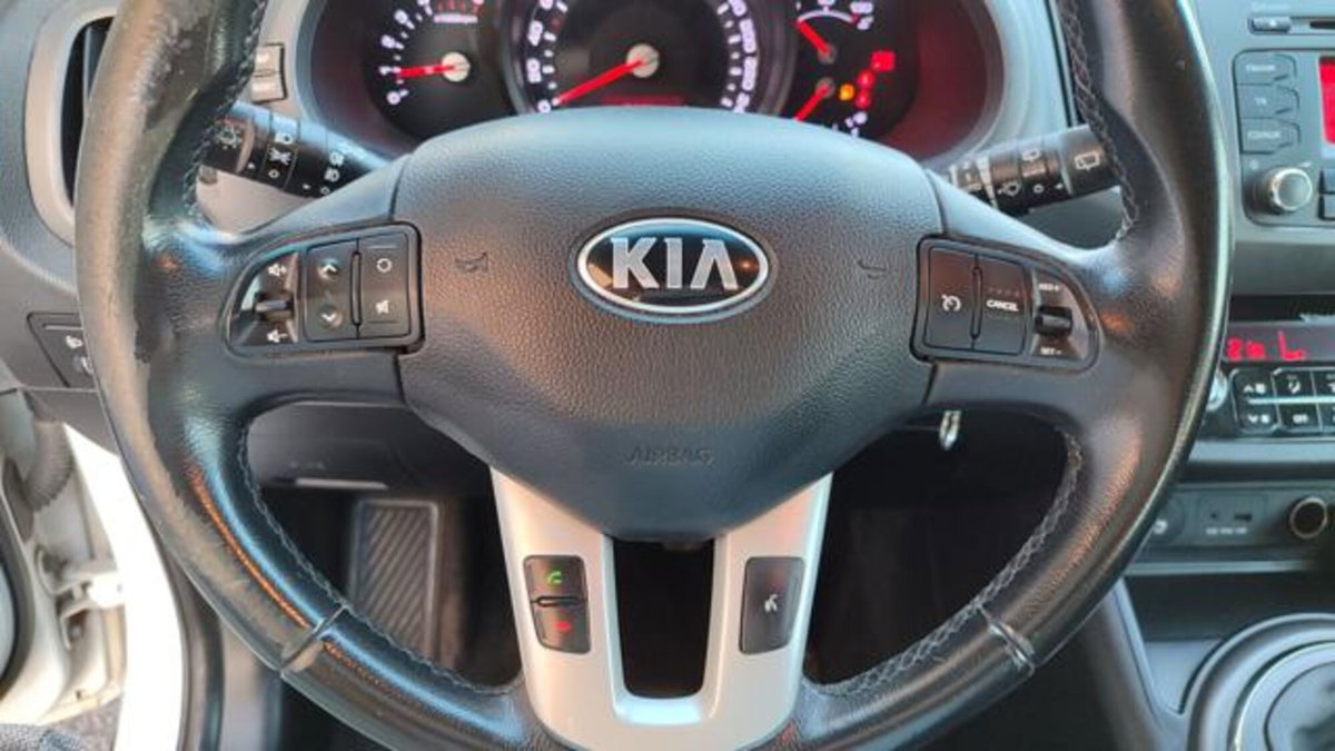 Kia Sportage 1.6 CRDI 115 CV 2WD Business Class (9)