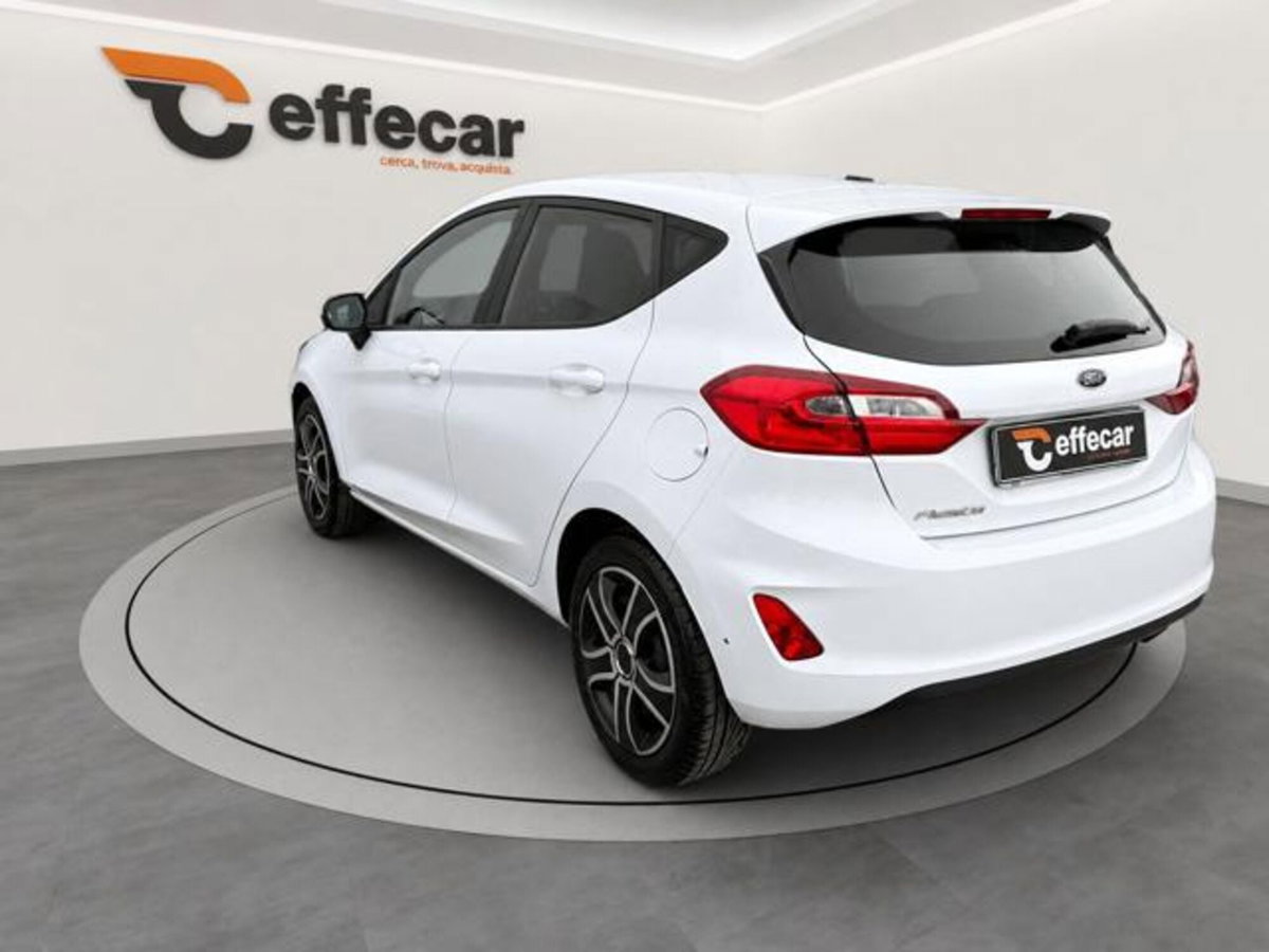 Ford Fiesta 1.5 TDCi 5 porte Vignale (4)