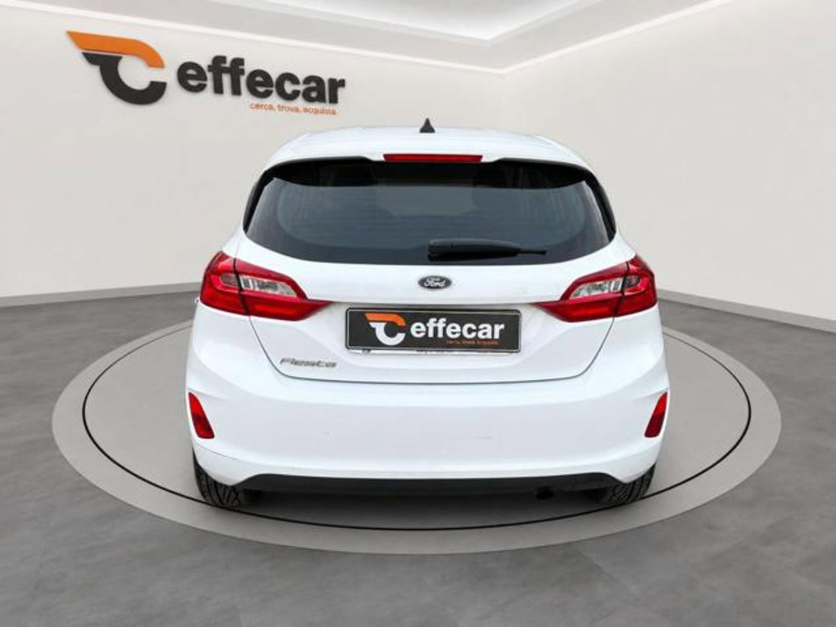 Ford Fiesta 1.5 TDCi 5 porte Vignale (5)