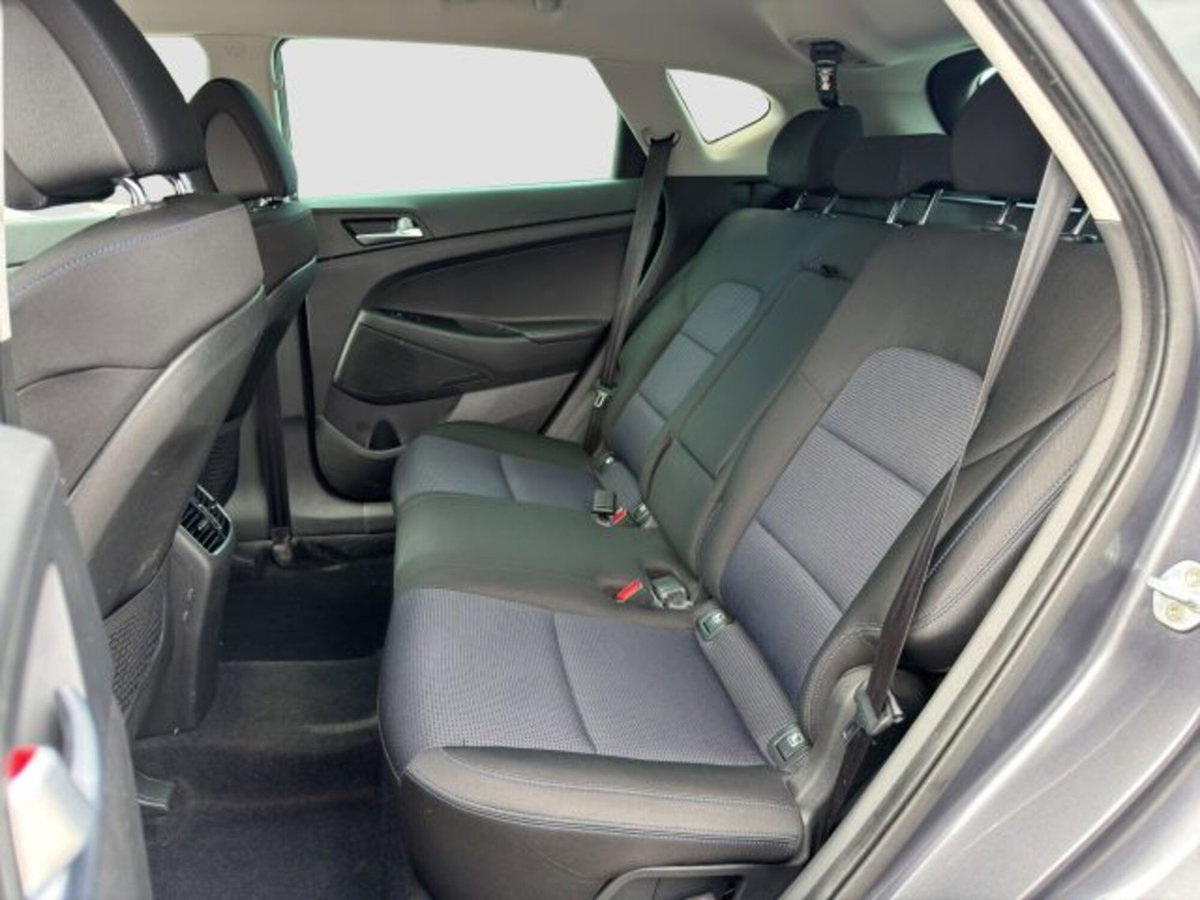Hyundai Tucson 1.7 CRDi XPossible (11)