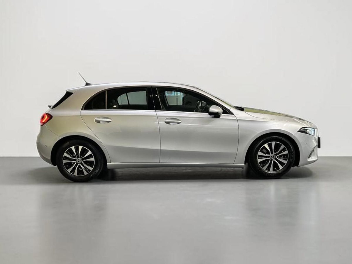 Mercedes-Benz Classe A 180 d Business (4)