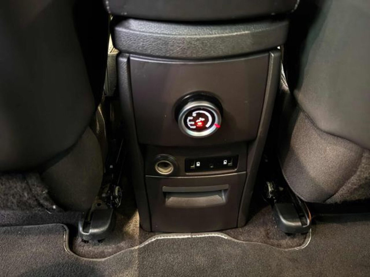 Renault Espace dCi 160CV EDC Energy Initiale Paris 4Control (18)