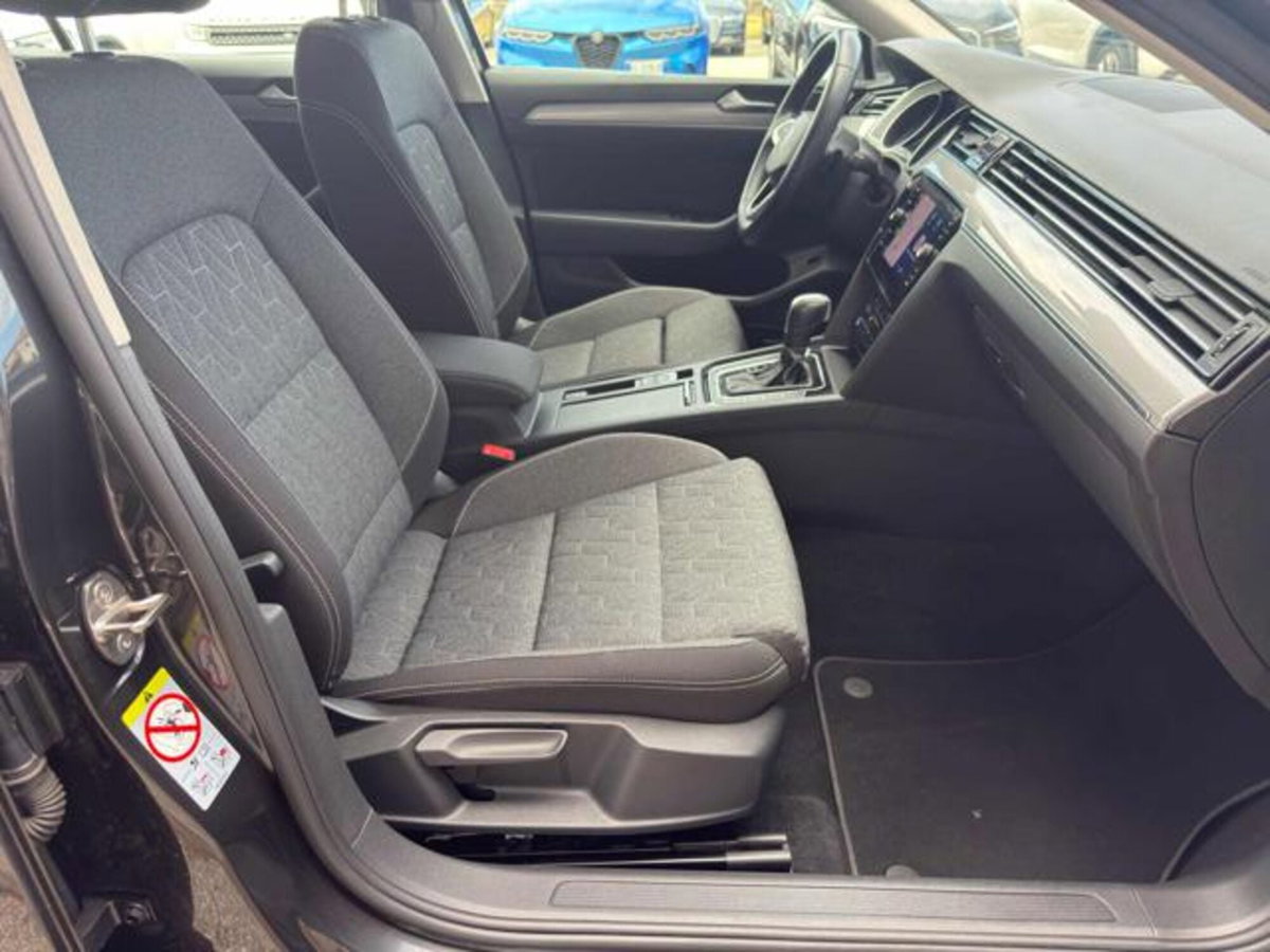 Volkswagen Passat Variant 2.0 TDI SCR 122 CV EVO DSG Business (16)