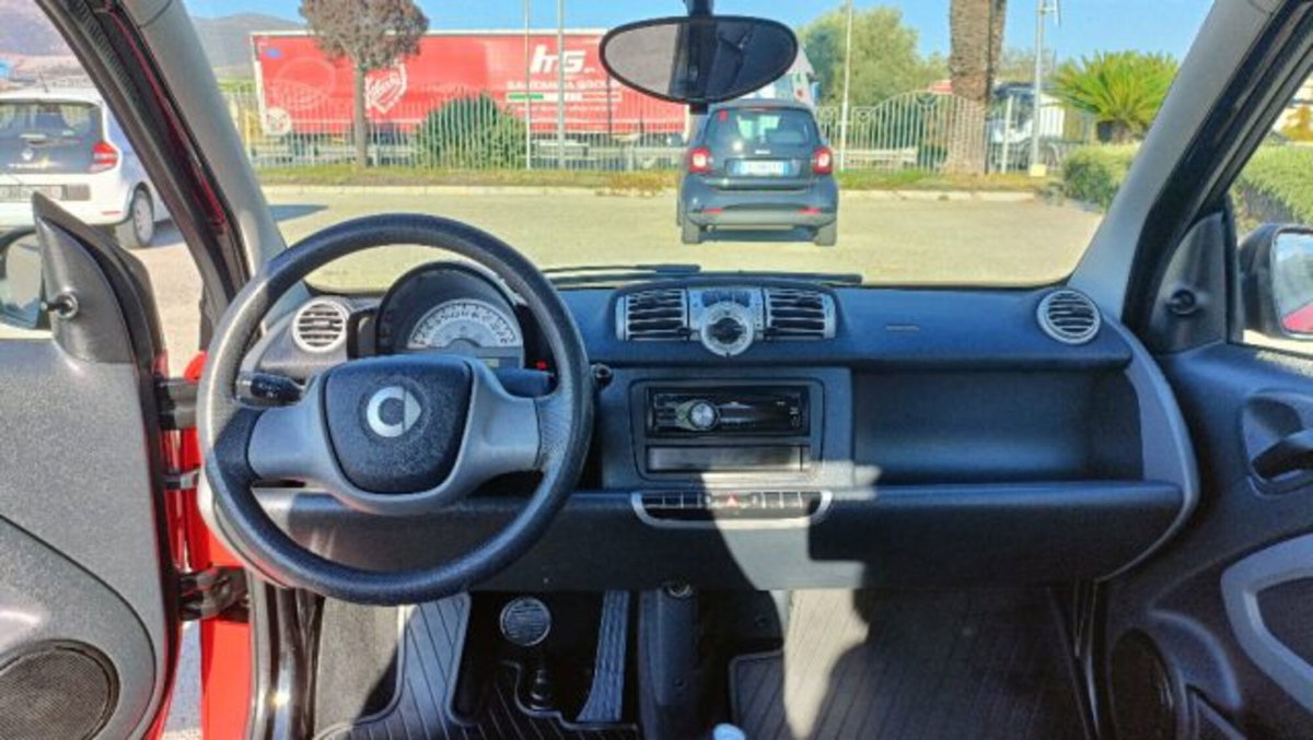 smart Fortwo 1000 45 kW MHD coupé pure (11)