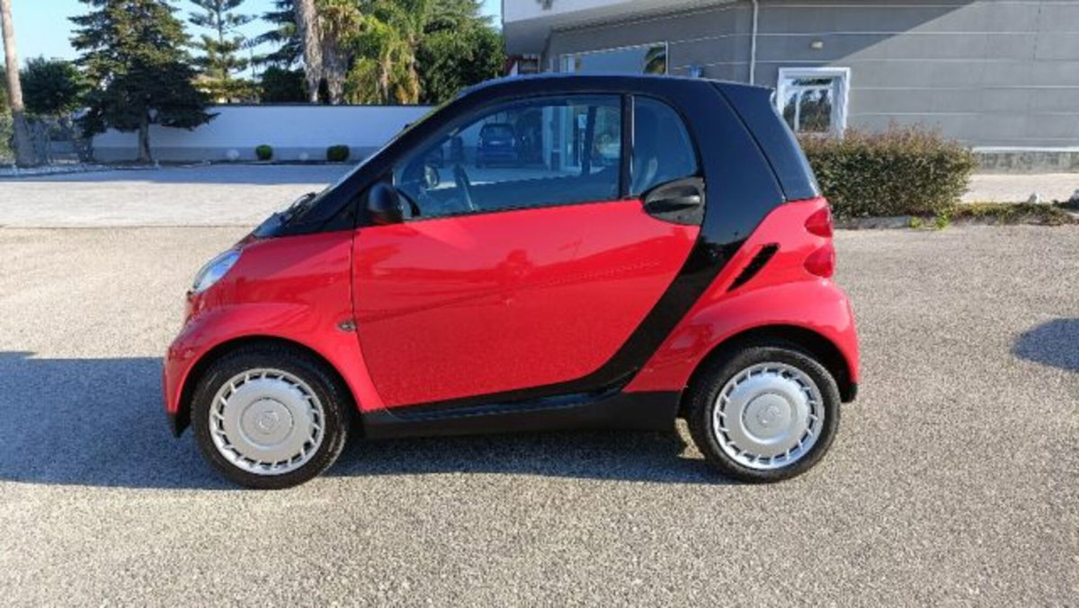 smart Fortwo 1000 45 kW MHD coupé pure (7)