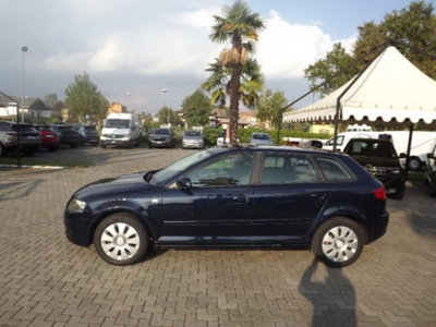 Audi A3 Sportback 2.0 16V TDI Attraction (3)