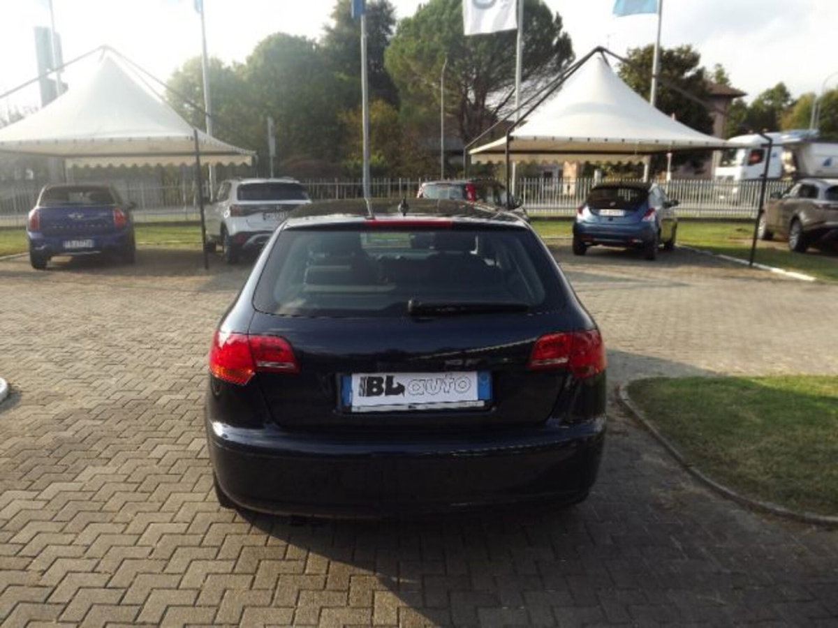 Audi A3 Sportback 2.0 16V TDI Attraction (6)