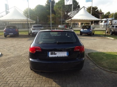 Audi A3 Sportback 2.0 16V TDI Attraction (6)