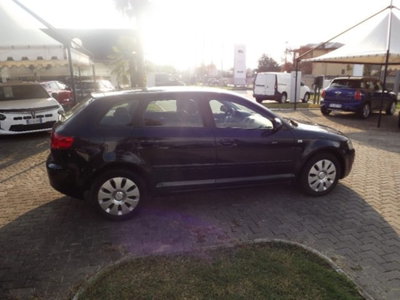 Audi A3 Sportback 2.0 16V TDI Attraction (7)