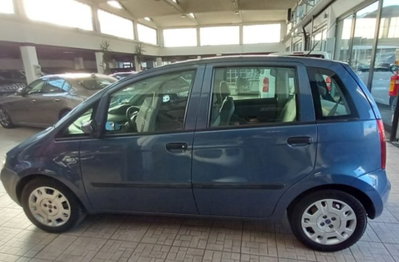Fiat Idea 1.4 16V Dynamic (2)