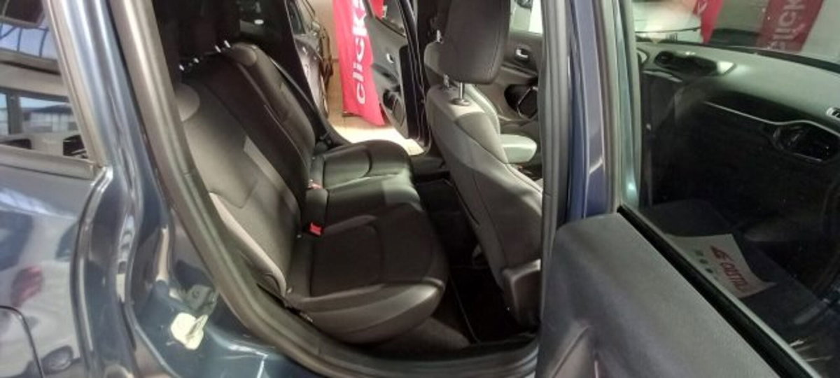 Jeep Renegade 1.6 Mjt 130 CV Limited (9)