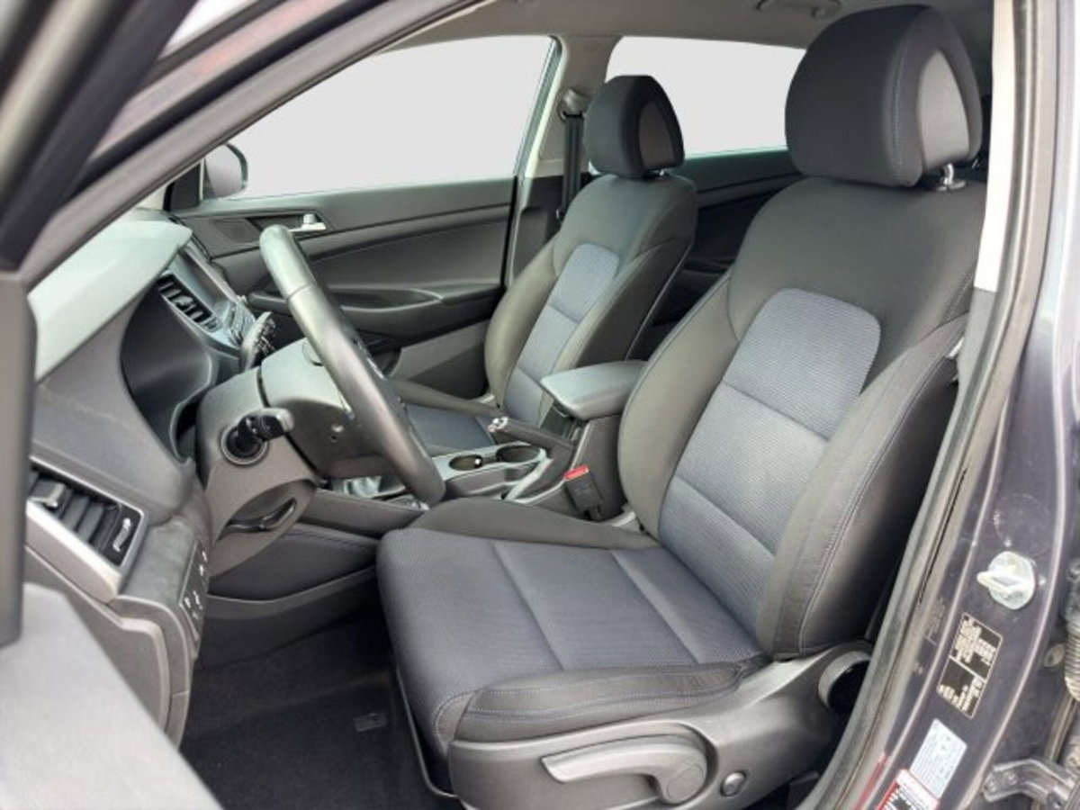 Hyundai Tucson 1.7 CRDi XPossible (10)