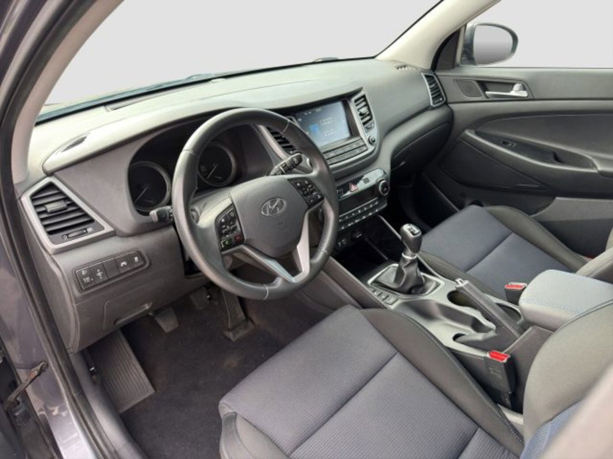 Hyundai Tucson 1.7 CRDi XPossible (9)