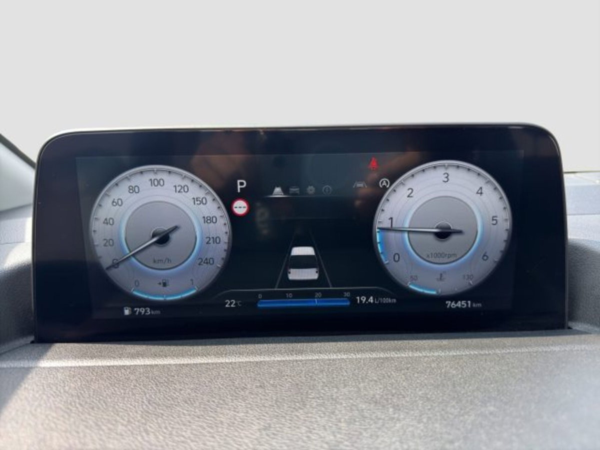 Hyundai Staria 2.2 2wd auto (16)