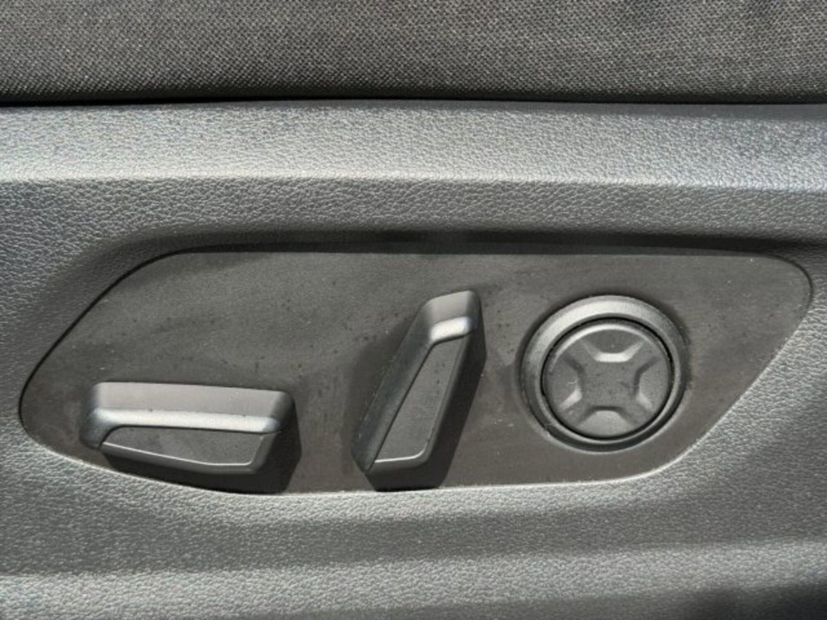 Hyundai Staria 2.2 2wd auto (19)