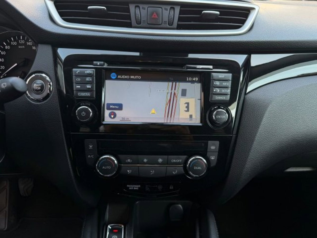 Nissan Qashqai 1.5 dCi N-Connecta (16)