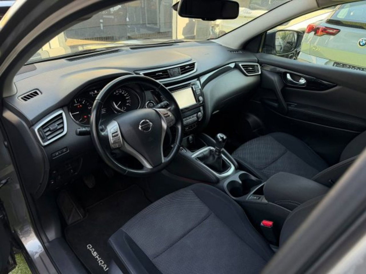Nissan Qashqai 1.5 dCi N-Connecta (8)