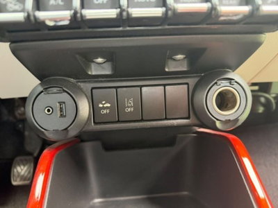 Suzuki Ignis 1.2h Top 2wd (18)