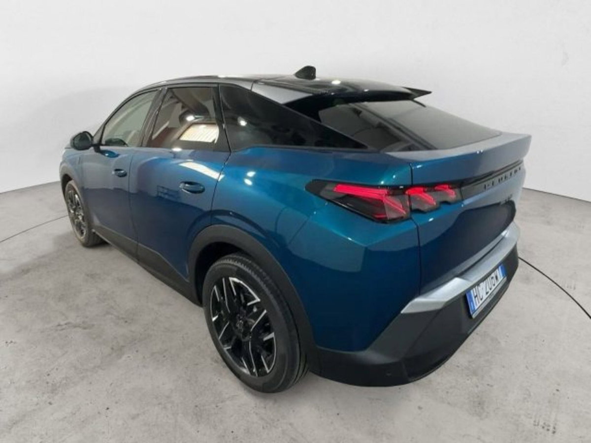 Peugeot 3008 1.2 hybrid 48V GT 136cv e-dcs6 (4)